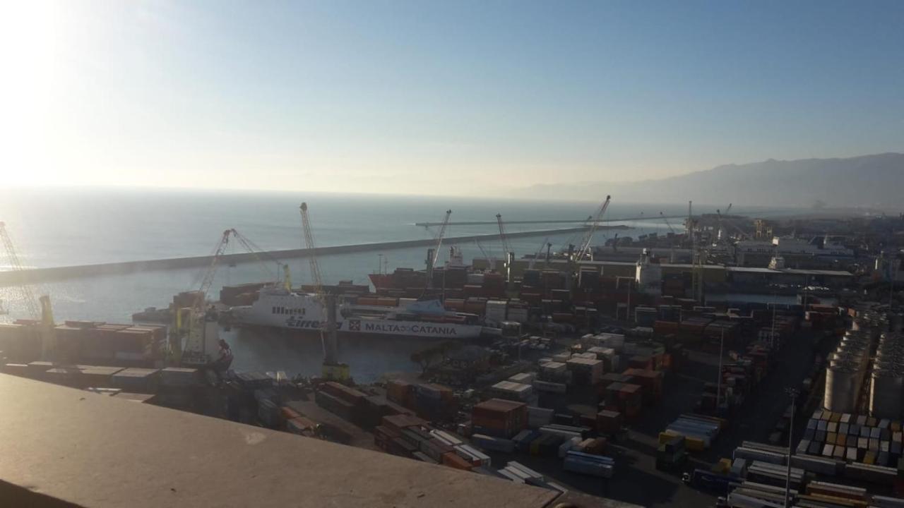 Il Molo Apartment Genoa Bagian luar foto